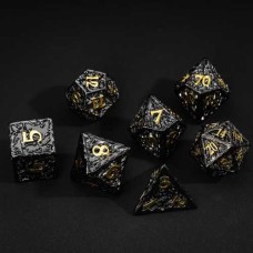 Würfelset Metall Schwarz/Gold
* Lieferzeit unbekannt *
